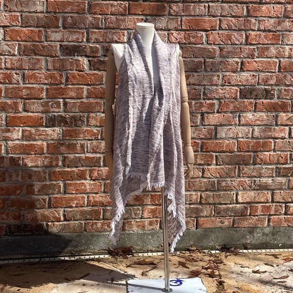 Express One Size Fits All beige cloth vest / OS / Excellent condition - Picture 9 of 14